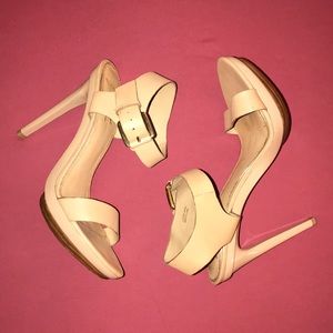 Badgley Mischka nude heels sandals